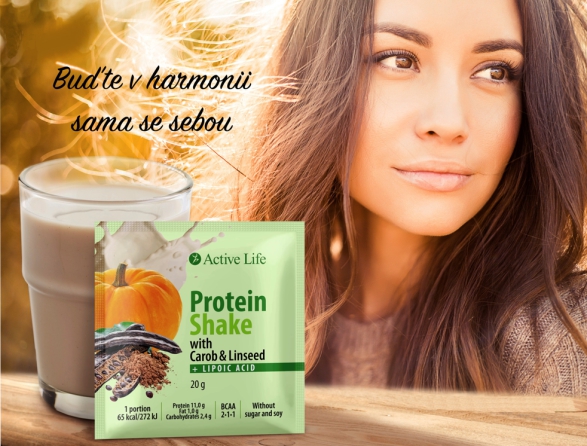 Proteinový koktejl s karobem a lněným semínkem